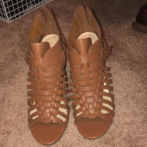 Brown wedges